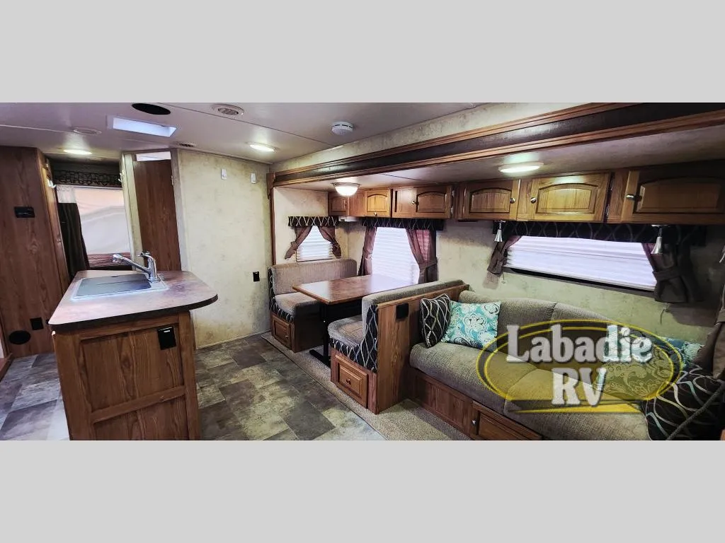 2015 Forest River RV Flagstaff Shamrock 23IKSS - Photo 4