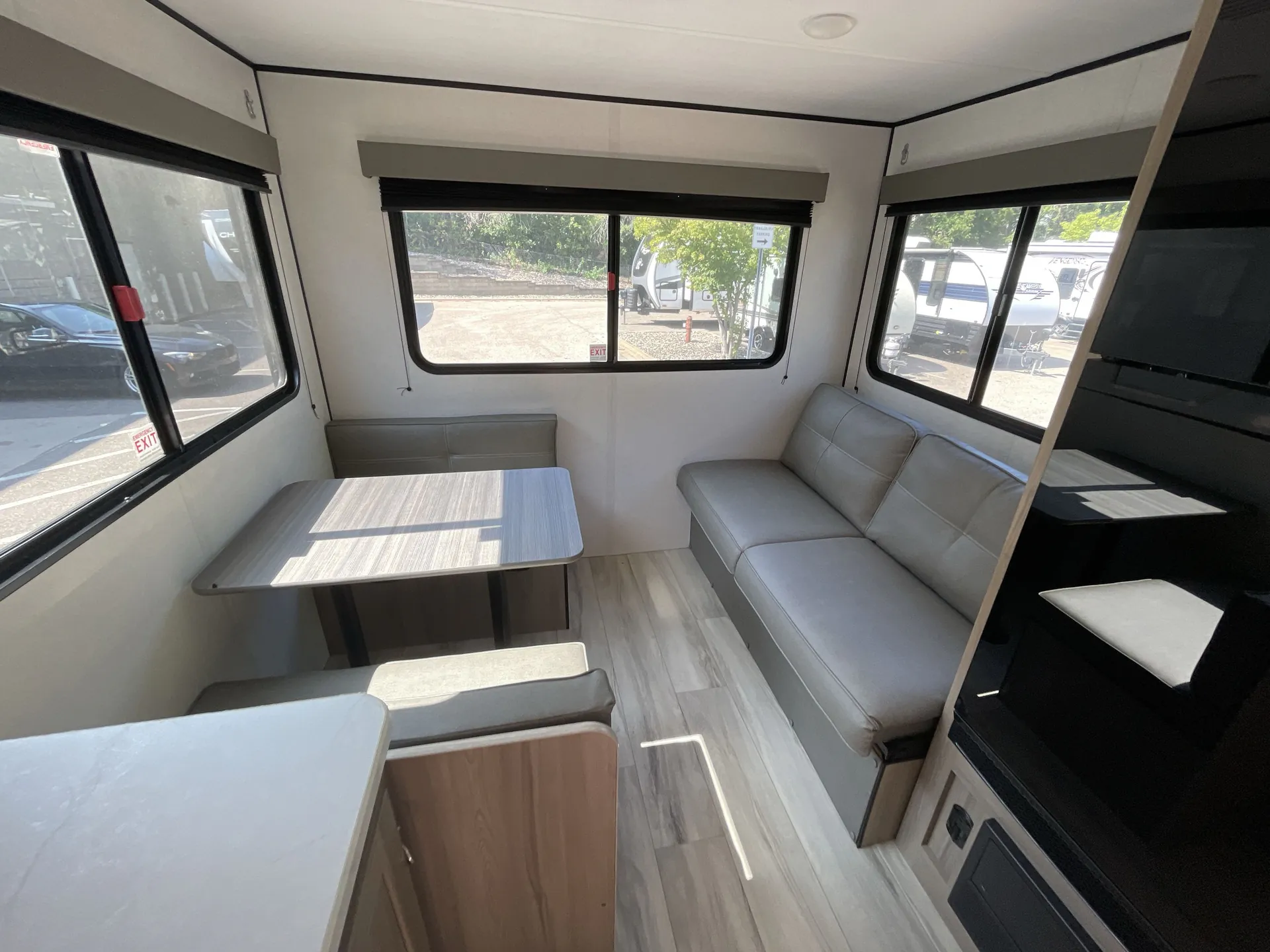 2025 Keystone Coleman 19R — living area main