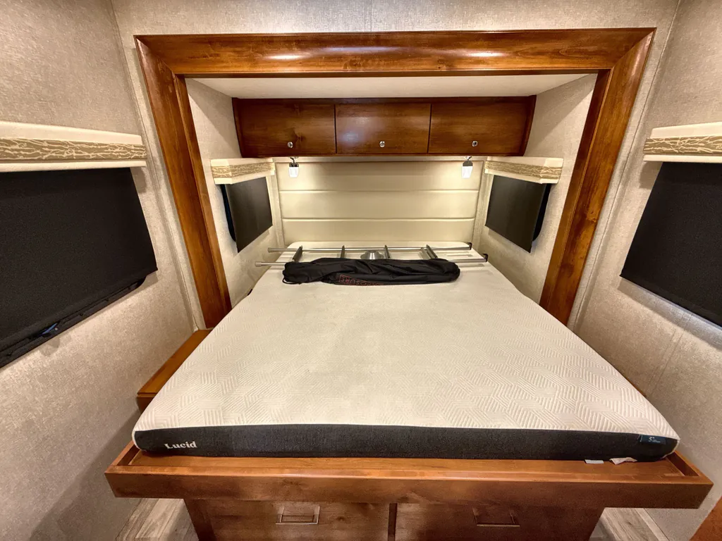 2019 Tiffin Wayfarer 25 QW, Photos photo 15