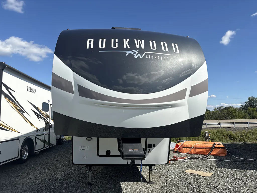 2024 Forest River Rockwood Signature 372RL, Photos photo 4
