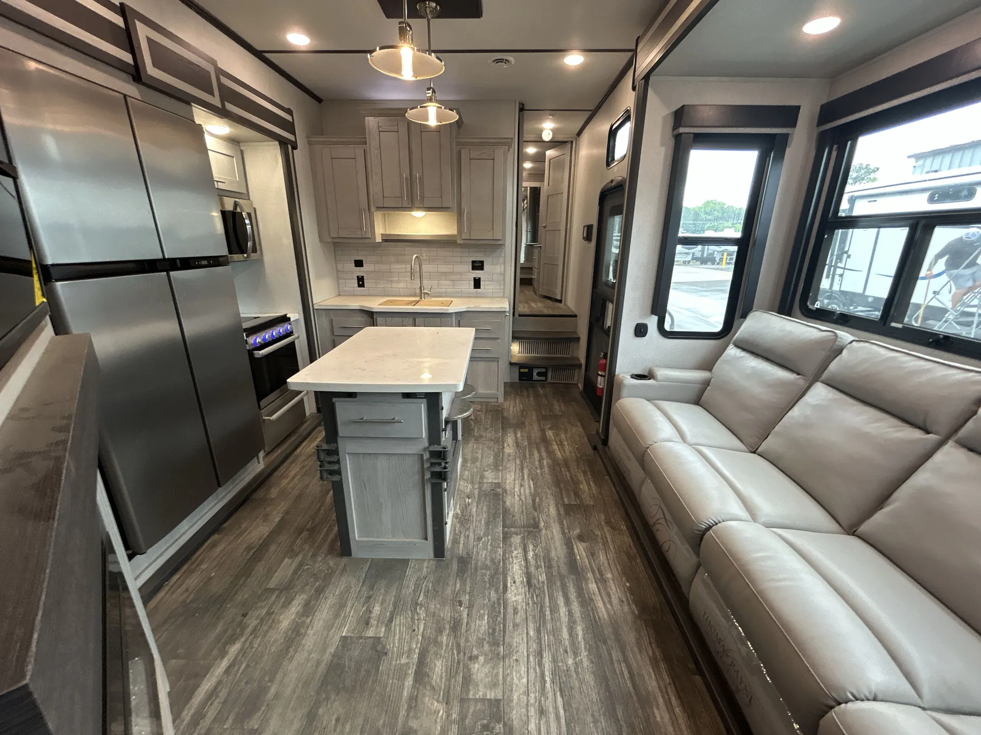 2021 Keystone Fuzion 419 — living area main
