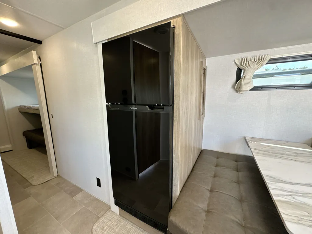 2026 Forest River Airelume 325, Photos photo 4