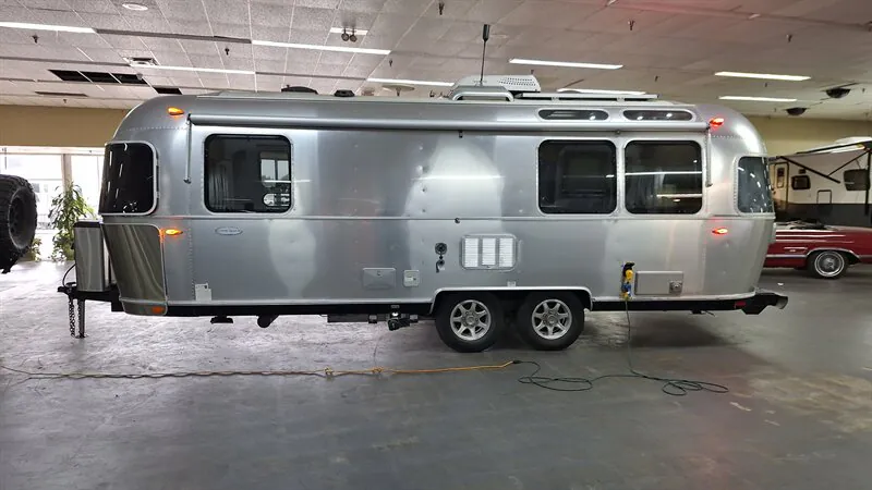 2018 Airstream Flying Cloud 25FB - Photo 4