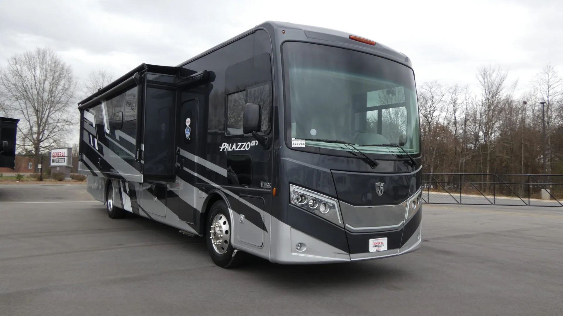2026 Thor Motor Coach Palazzo GT 37.5 - Photo 2