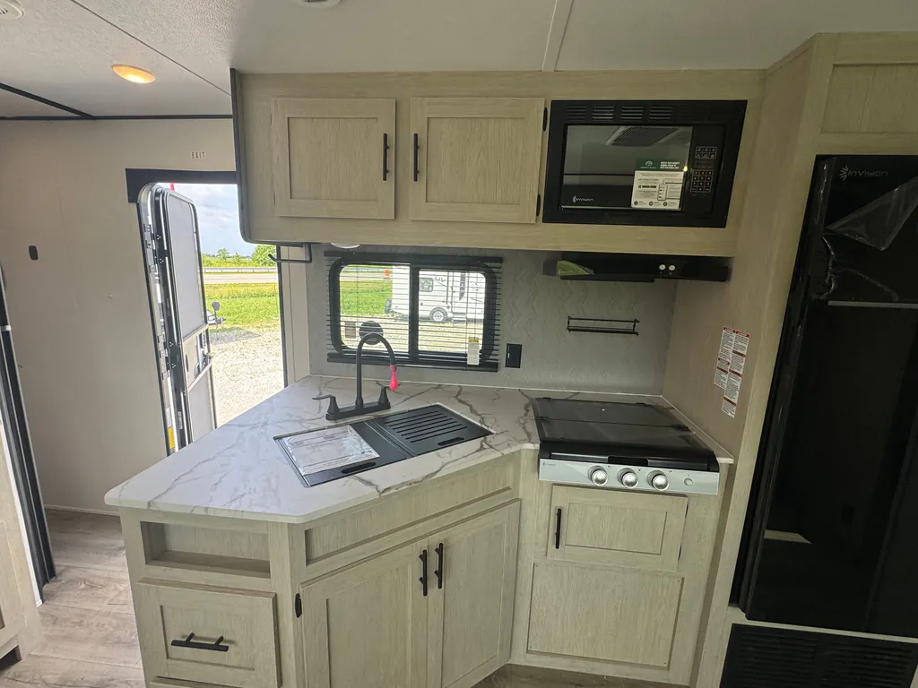 2026 Shasta RVs i-5 Edition 530BQB, Photos photo 25