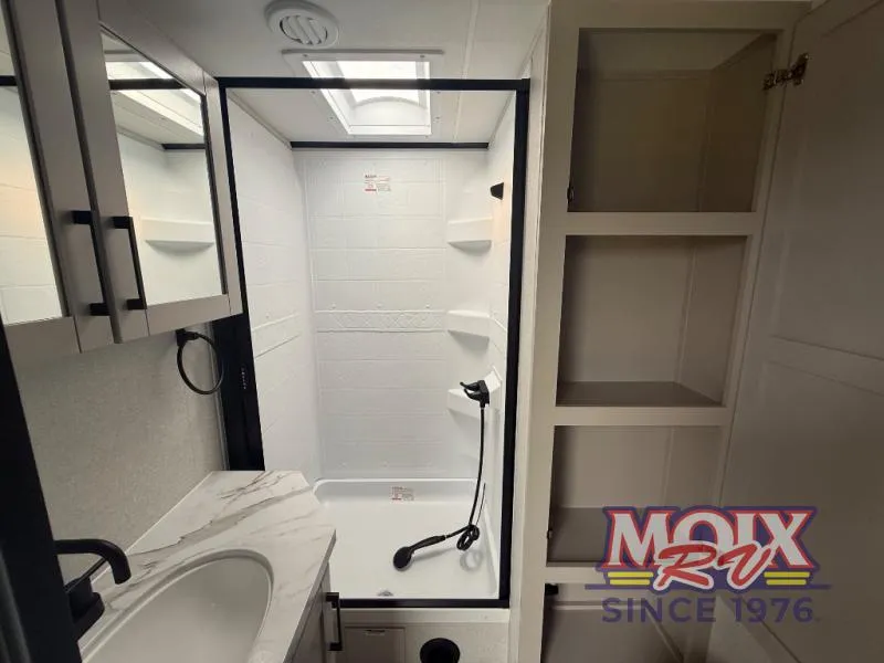2026 Jayco Jay Feather 32RL - Photo 4