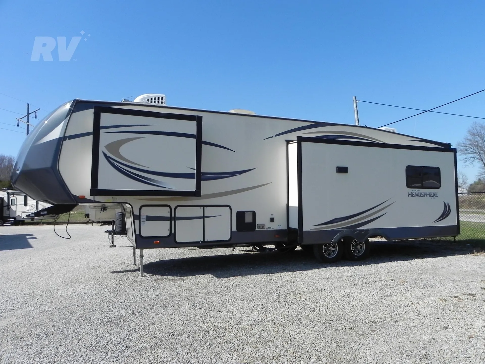 2017 Forest River Salem Hemisphere Lite 327RE - Photo 4