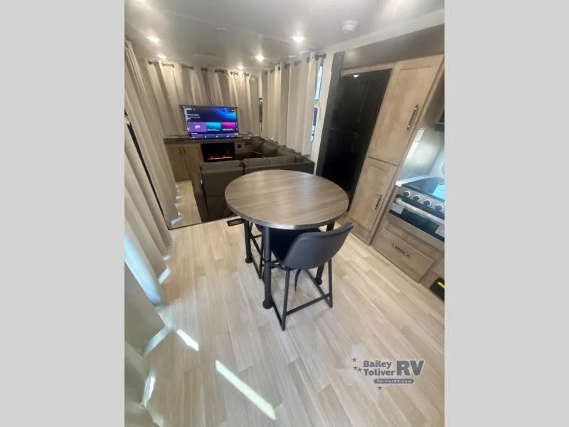 2027 Keystone Springdale Max 31SUNROOM - Photo 3