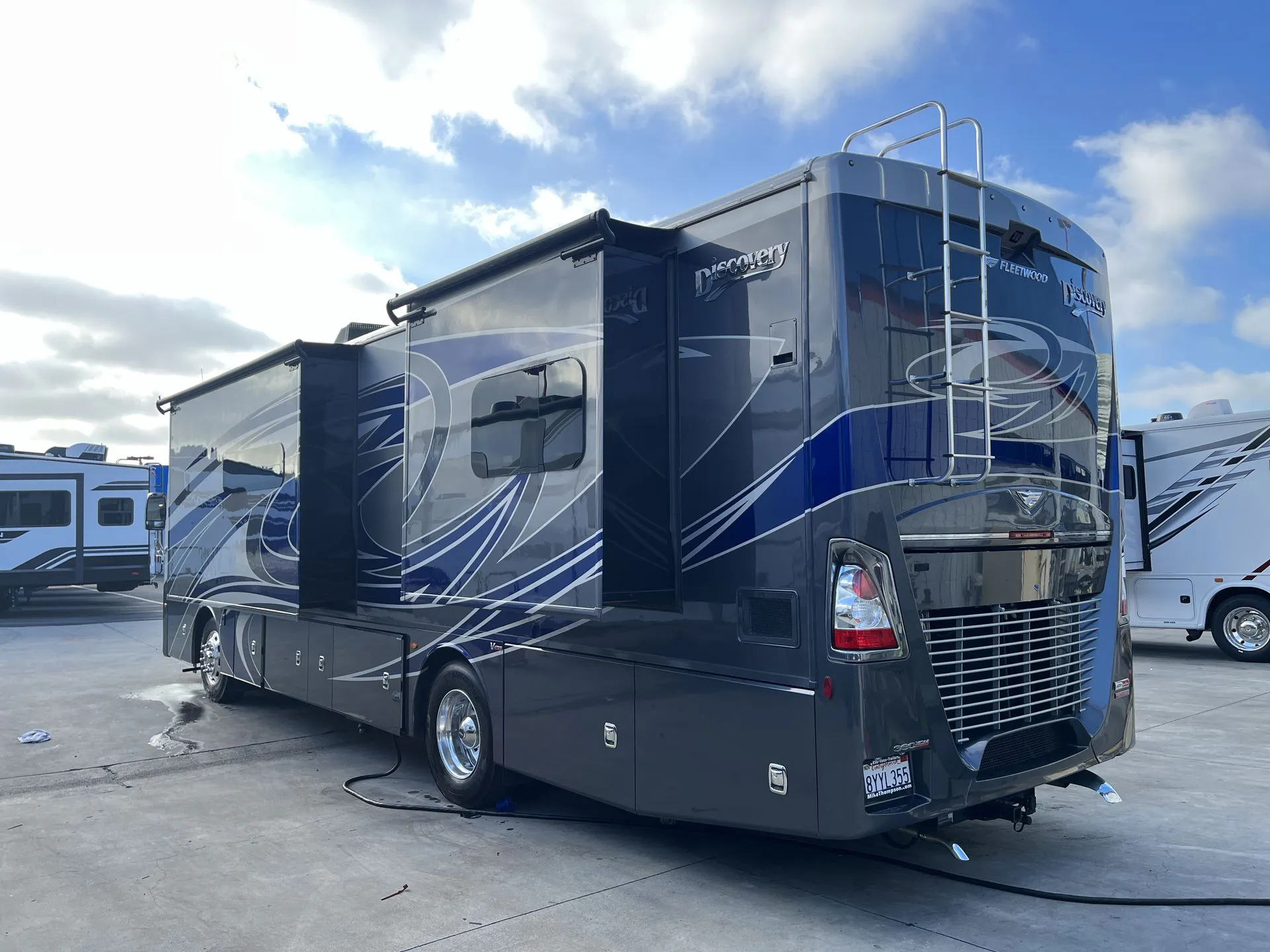 2022 Fleetwood Discovery 36Q - Photo 4