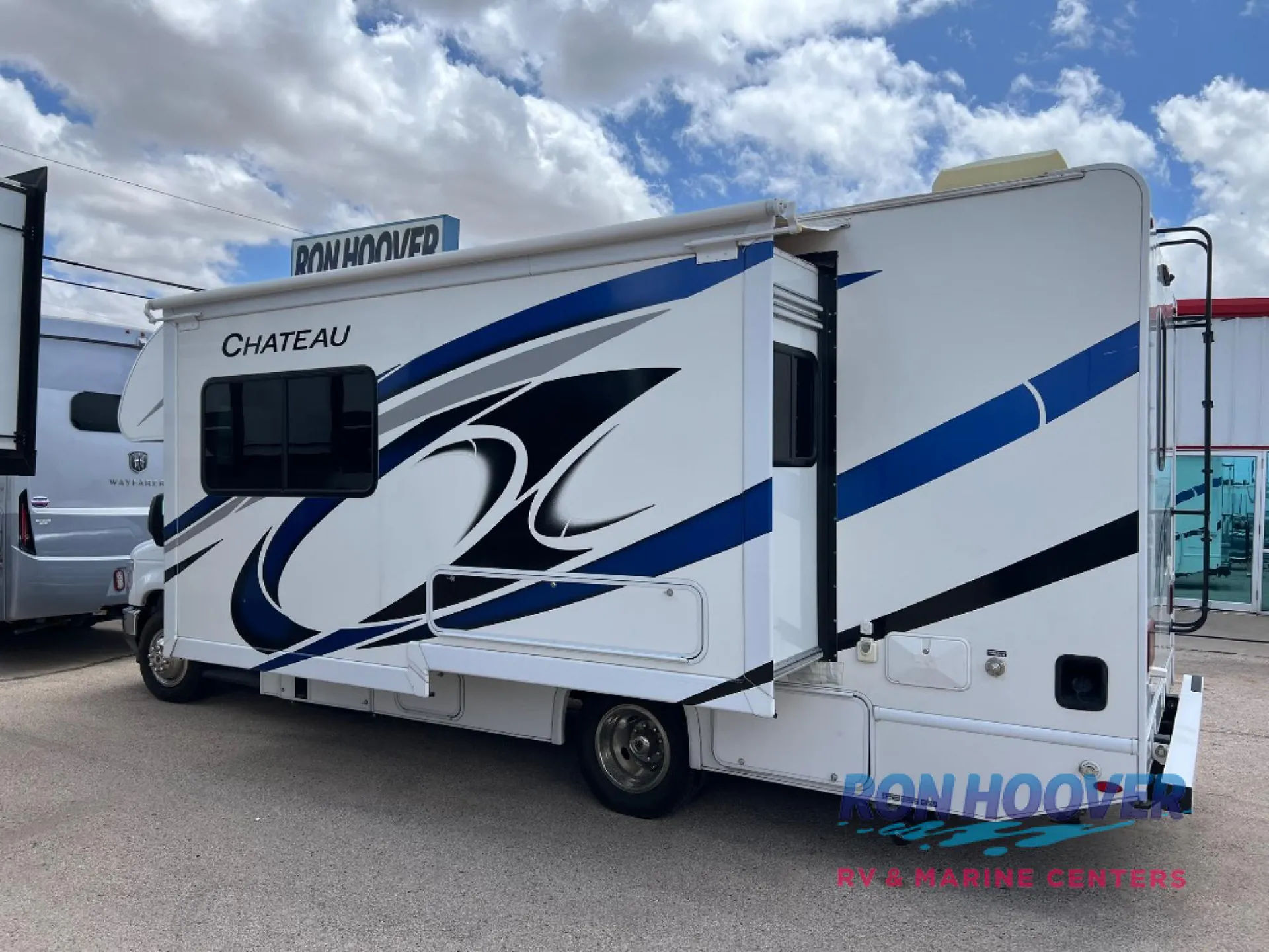 2022 Thor Motor Coach Chateau 25M - Photo 4