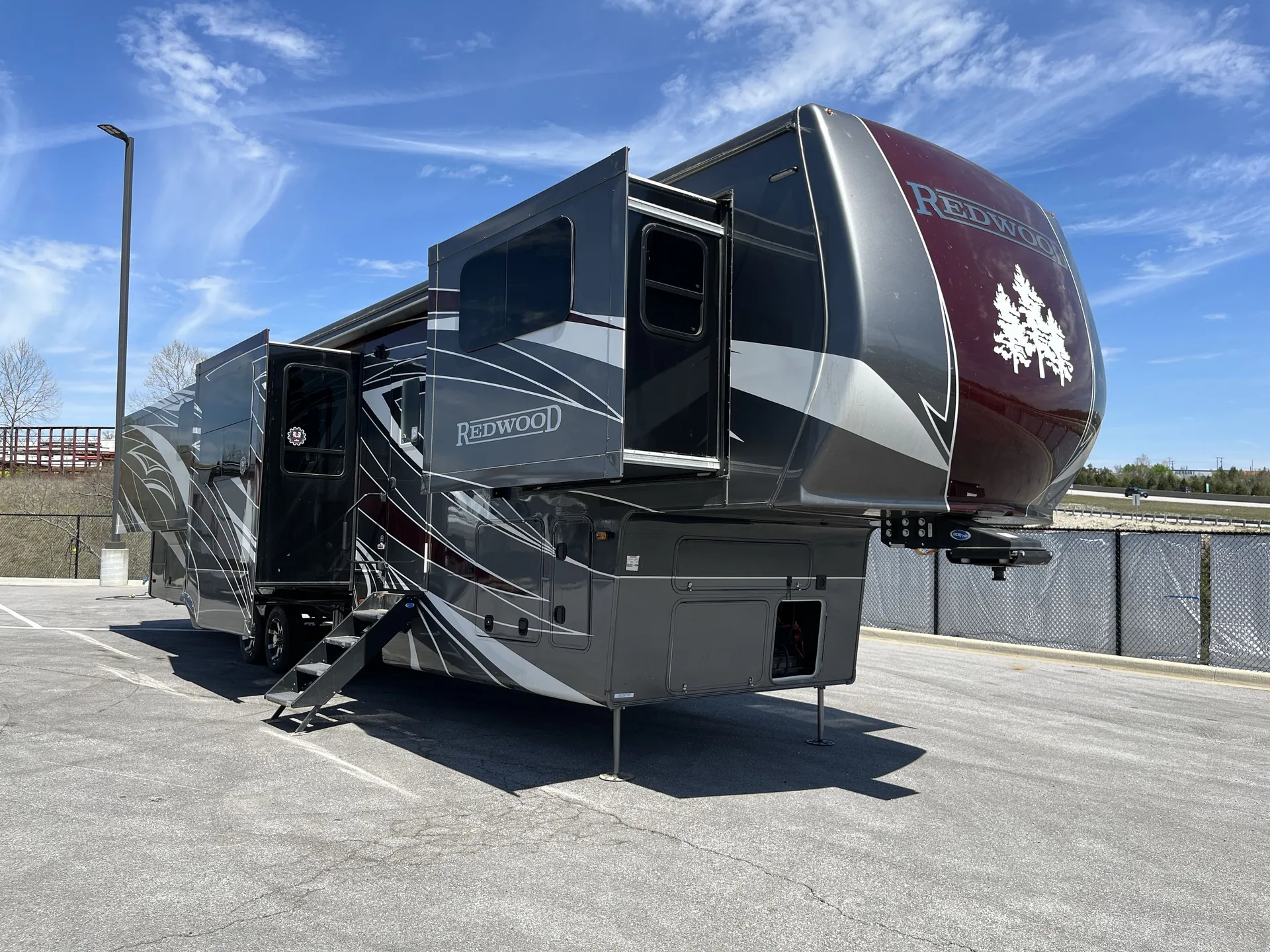2023 CrossRoads Redwood RW4200FL