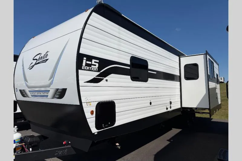 2026 Shasta RVs i-5 Edition 533BH - Photo 4