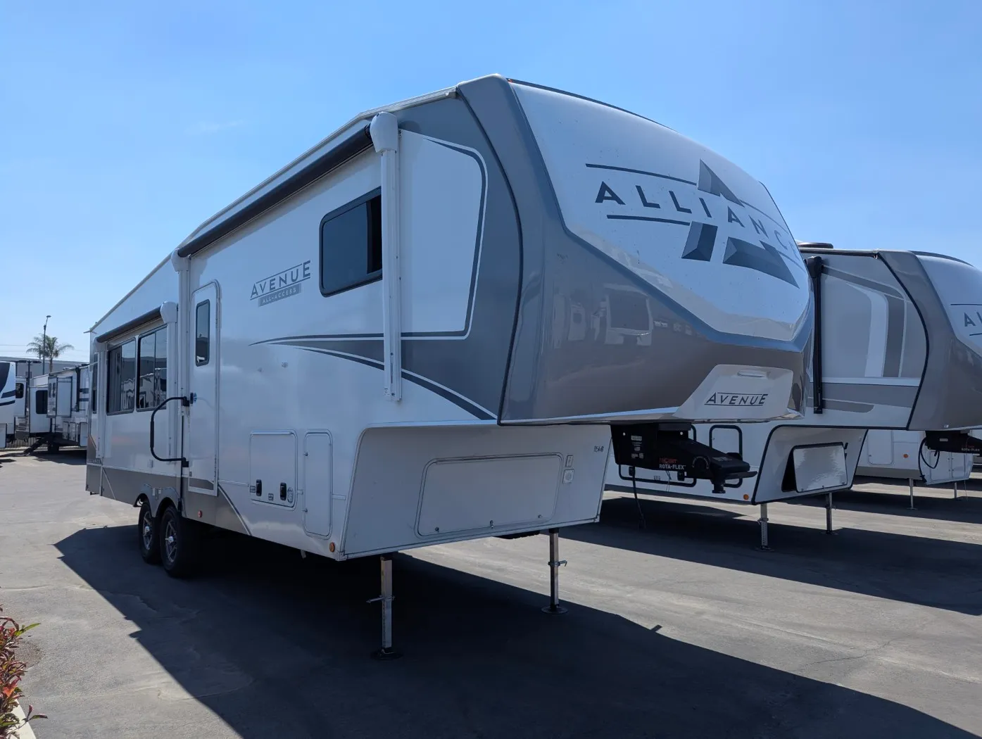 2026 Alliance RV Avenue 29RL - Photo 2
