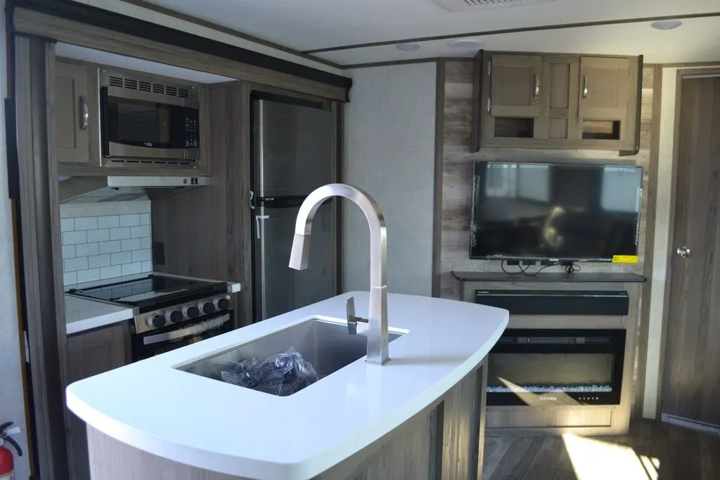 2024 Gulf Stream Envision 333BH, Photos photo 15