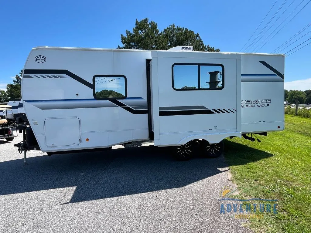 2026 Forest River Cherokee Alpha Wolf 21RB - Photo 4