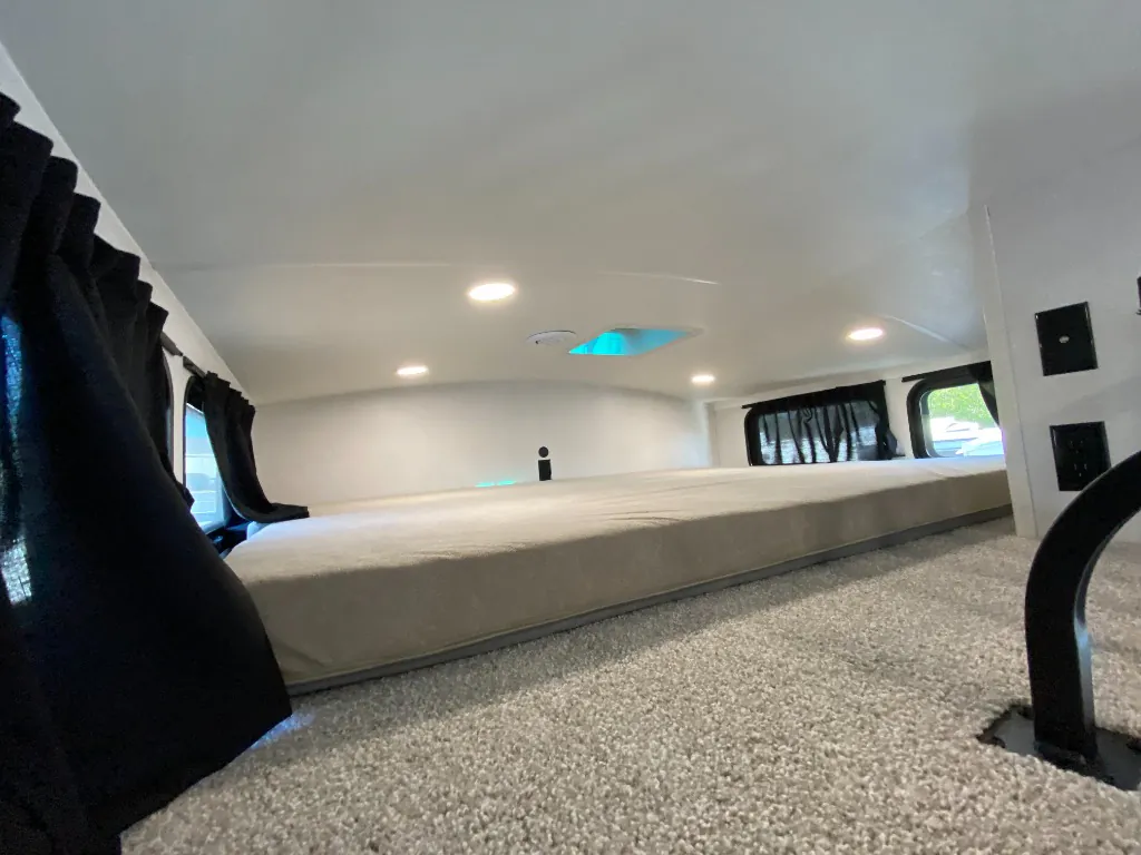 2027 Jayco North Point 380FBRK, Photos photo 40