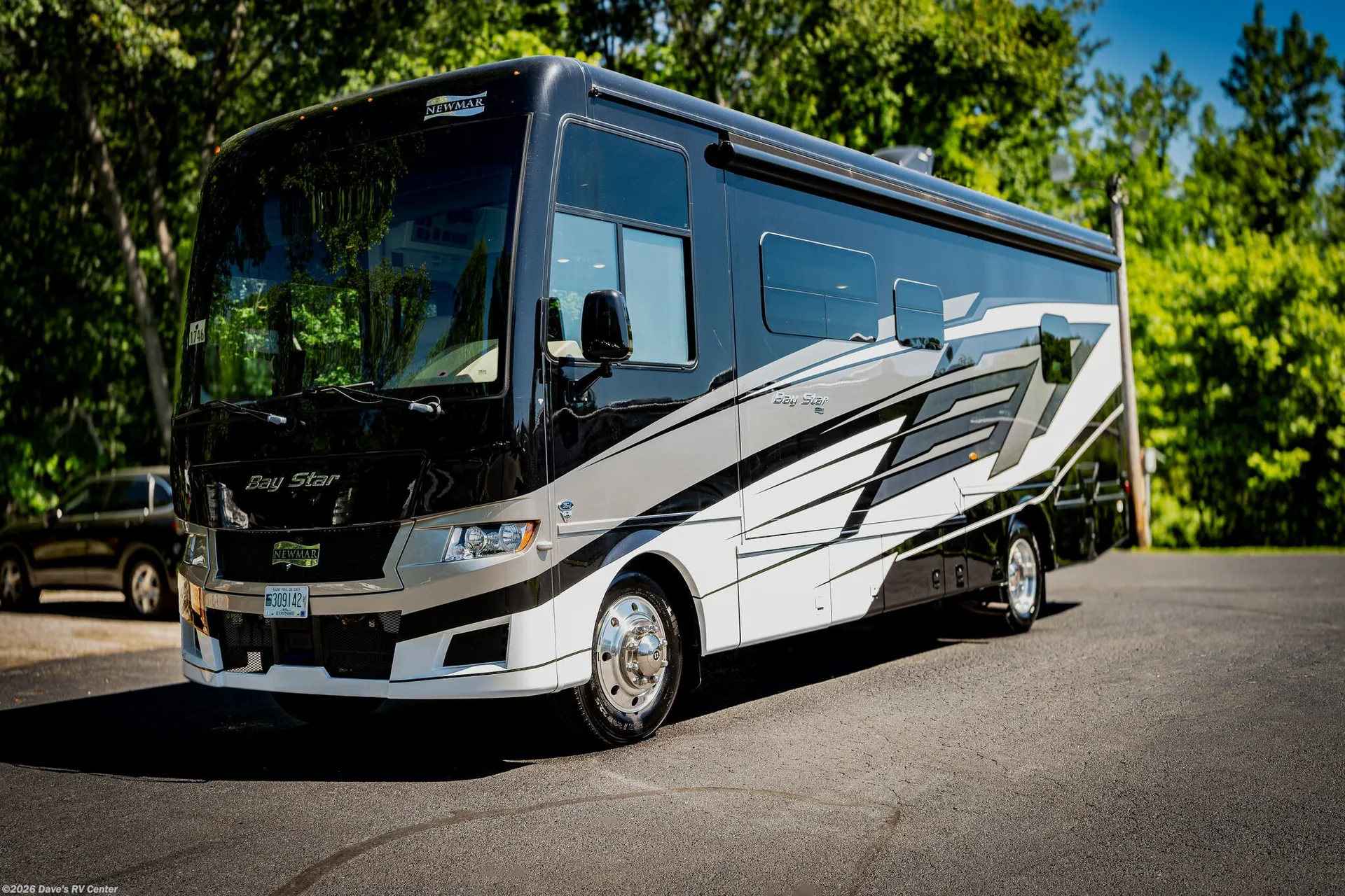 2025 Newmar Bay Star 3014 - Photo 2
