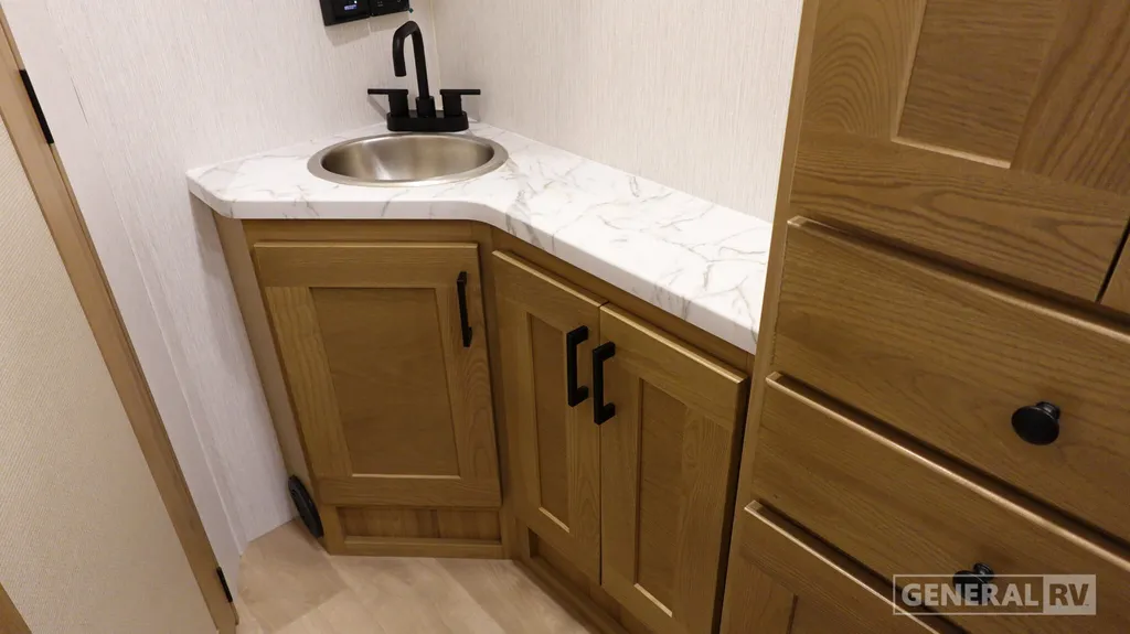 2027 NeXus RV Maximus 34MX, Photos photo 23