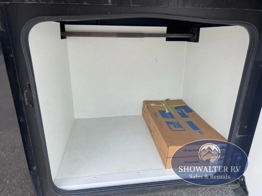 2016 Fleetwood Pace Arrow LXE 38K, Photos photo 10