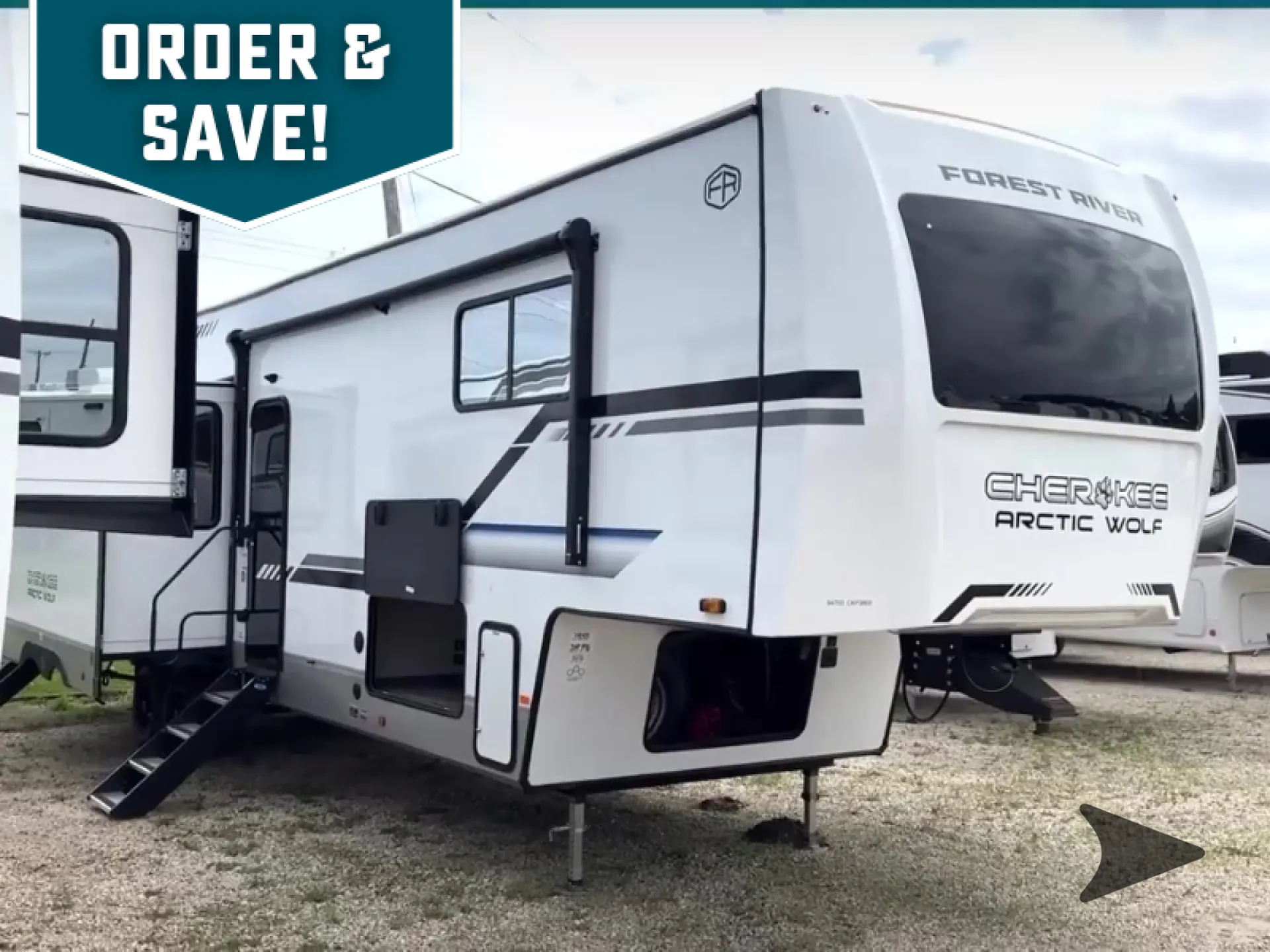 2026 Forest River Cherokee Arctic Wolf 3850SUITE - Photo 2