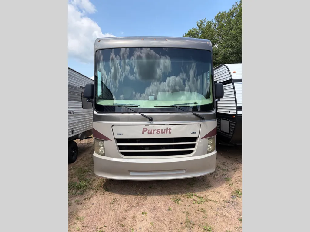 2016 Coachmen Pursuit 30FW, Photos photo 3