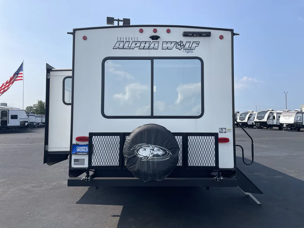 2024 Forest River Cherokee Alpha Wolf 2500RL-L, Photos photo 5