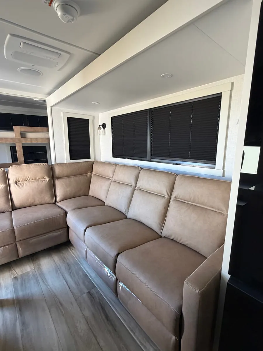 2027 Brinkley Model I 290, Photos photo 8