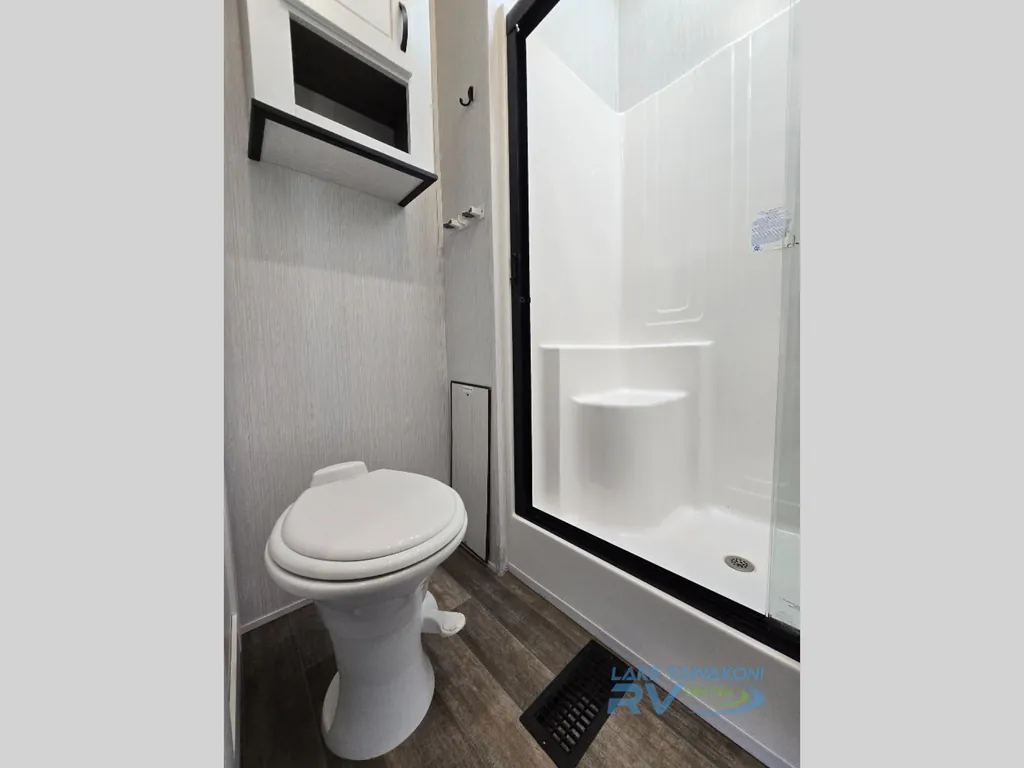 2021 Forest River Cedar Creek 385TH, Photos photo 19