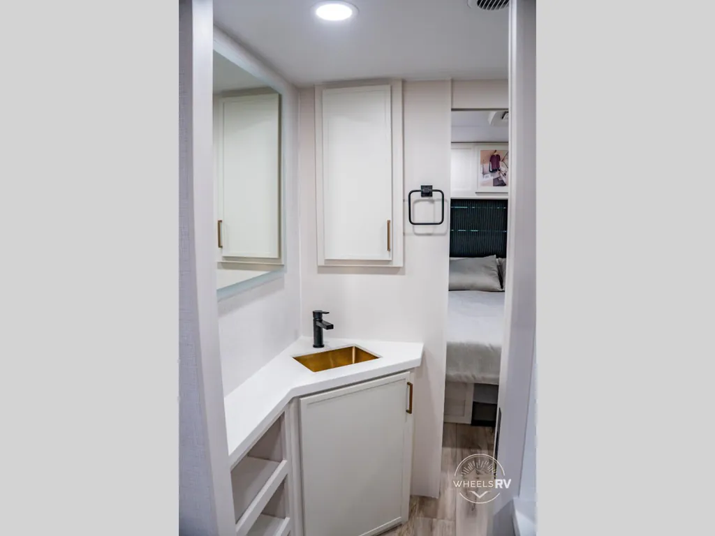 2027 Brinkley Model I 294, Photos photo 28