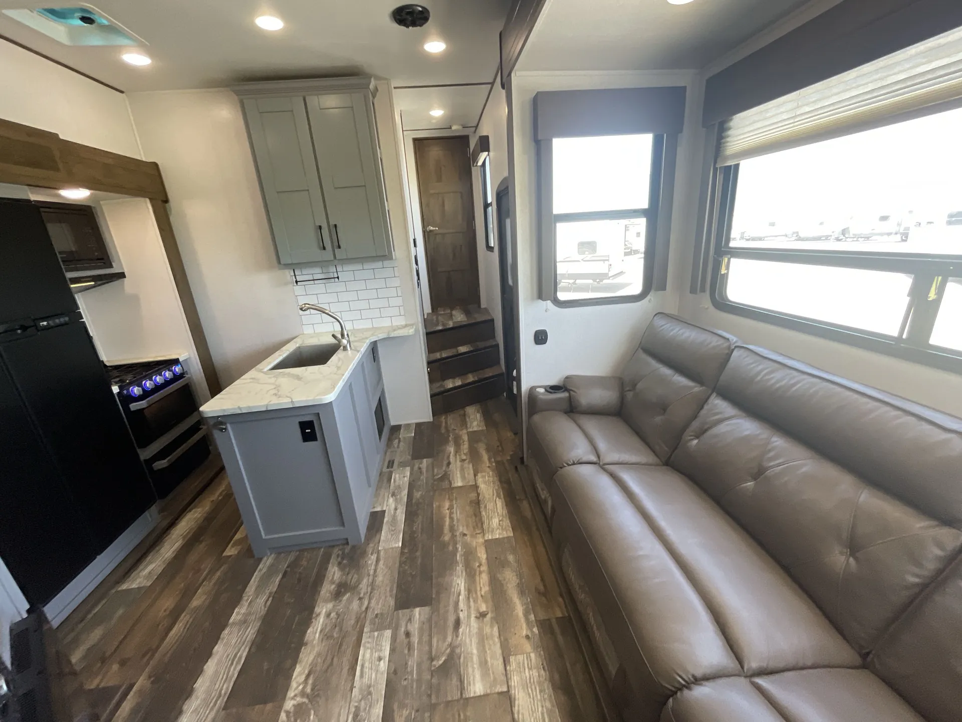 2020 Keystone Impact 367 — living area main