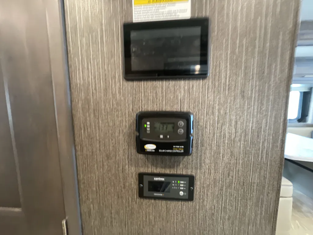2021 Thor Motor Coach Challenger 35MQ, Photos photo 19