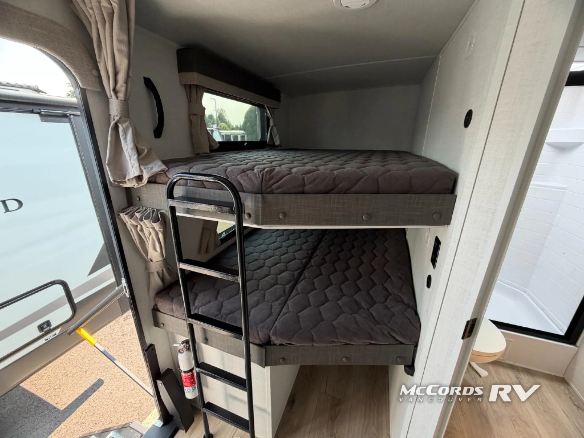 2027 Forest River Rockwood Ultra Lite 2706BH — Photo 5