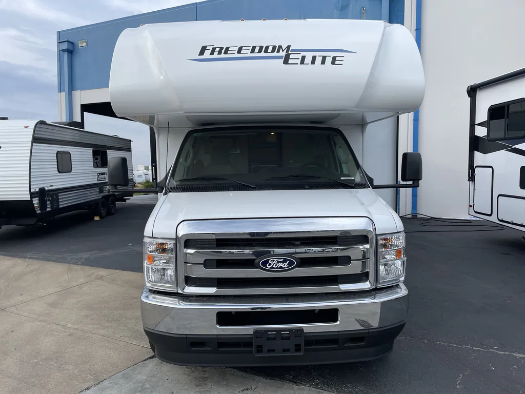 2026 Thor Motor Coach Freedom Elite 28HE, Photos photo 4