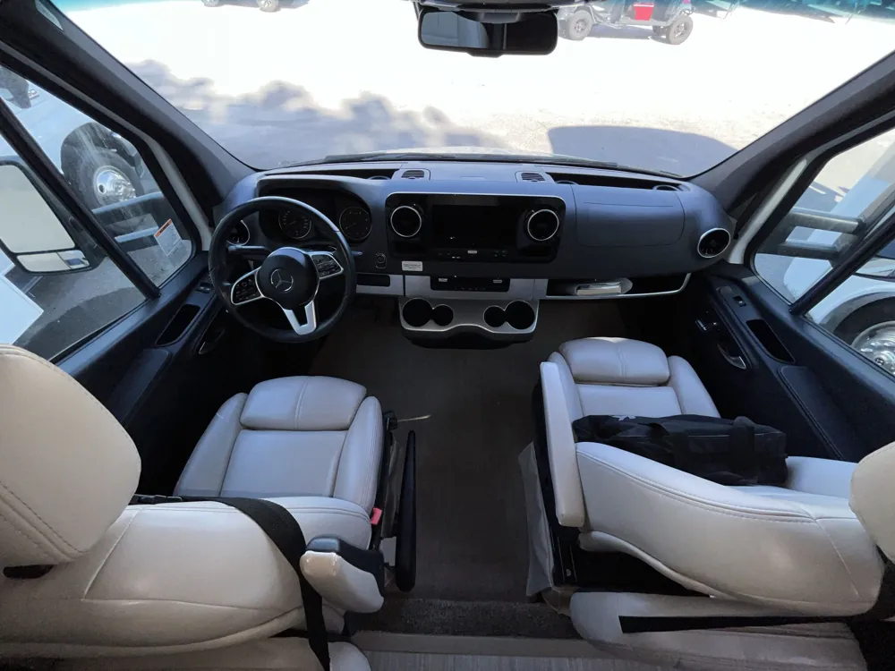 2020 Thor Motor Coach Tiburon 24TT — living area main
