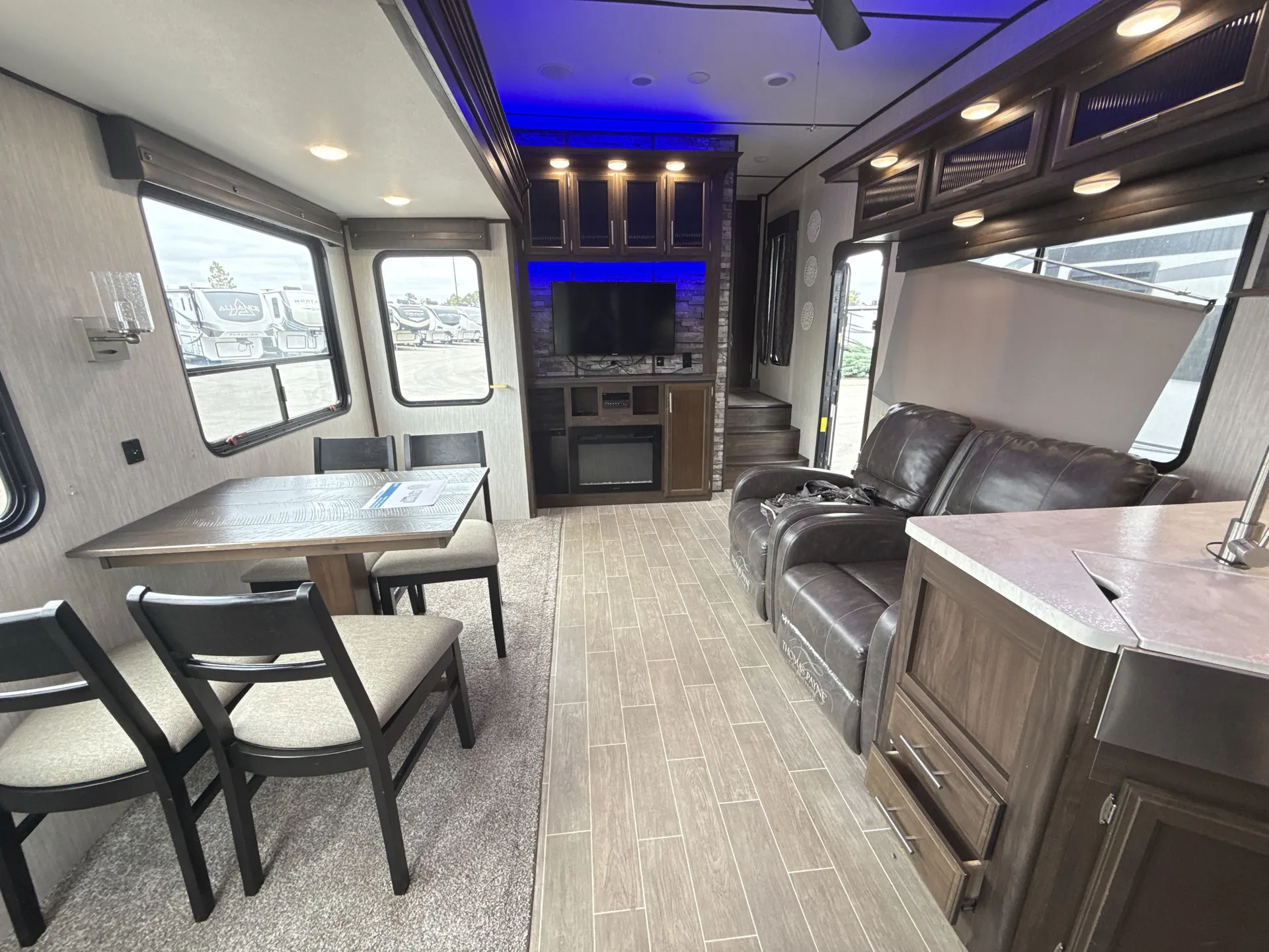 2019 Forest River Cherokee Arctic Wolf 245RK4 — living area main