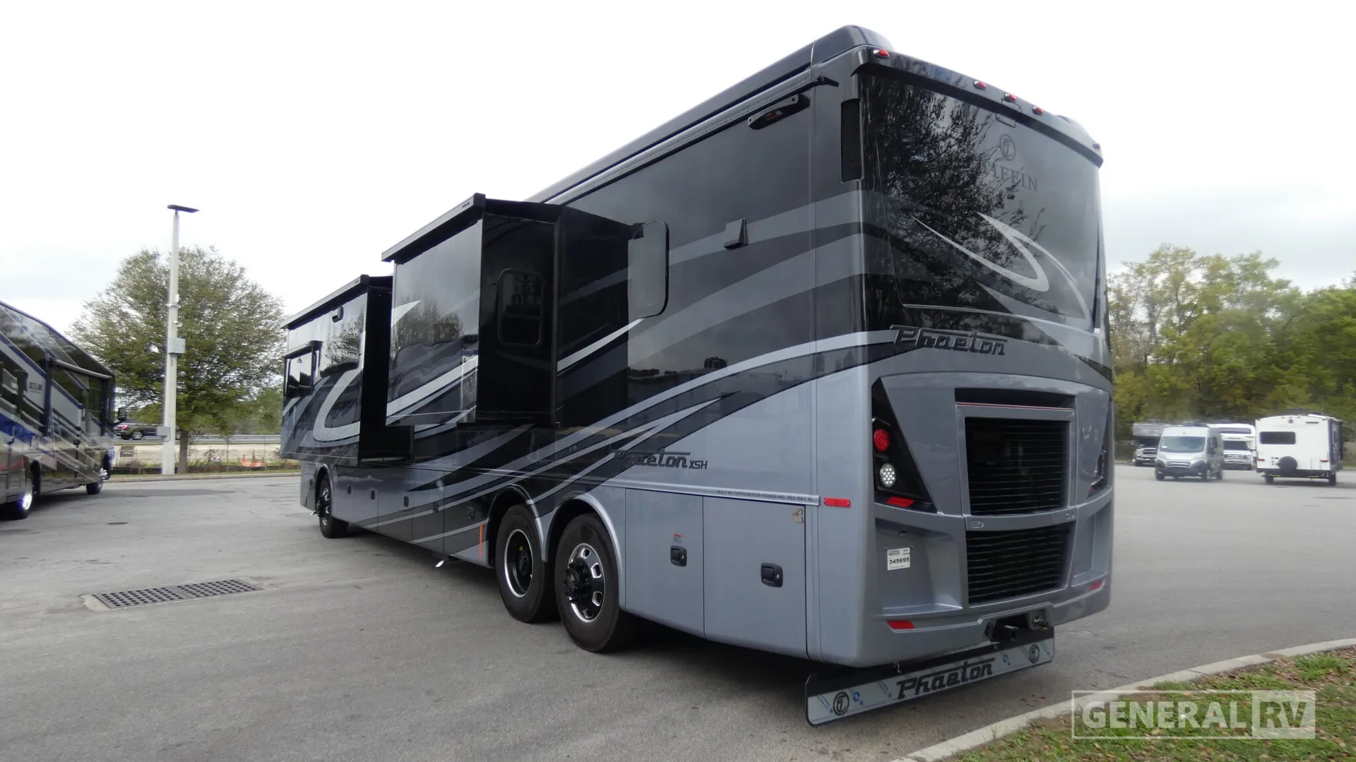2026 Tiffin Phaeton 44 OH - Photo 4