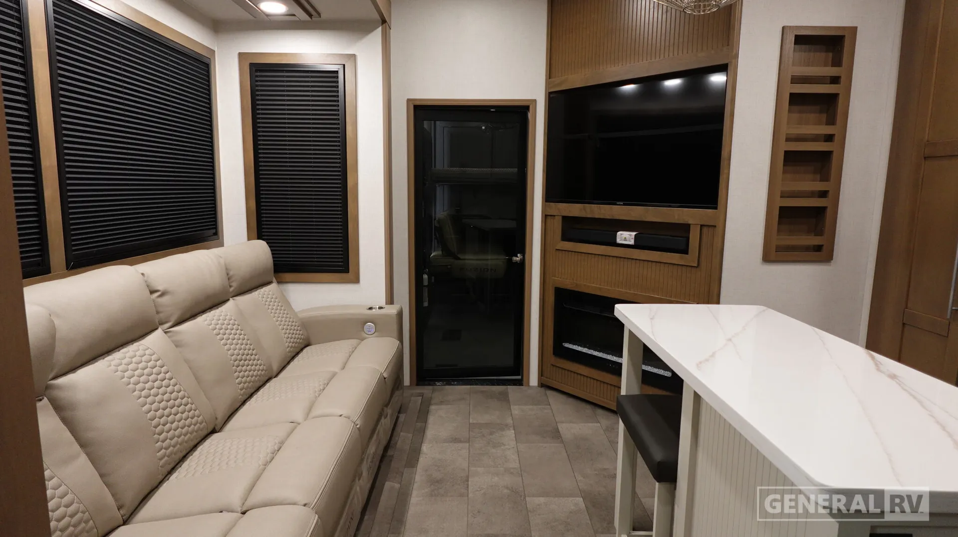 2026 Keystone Fuzion 373 - Photo 3