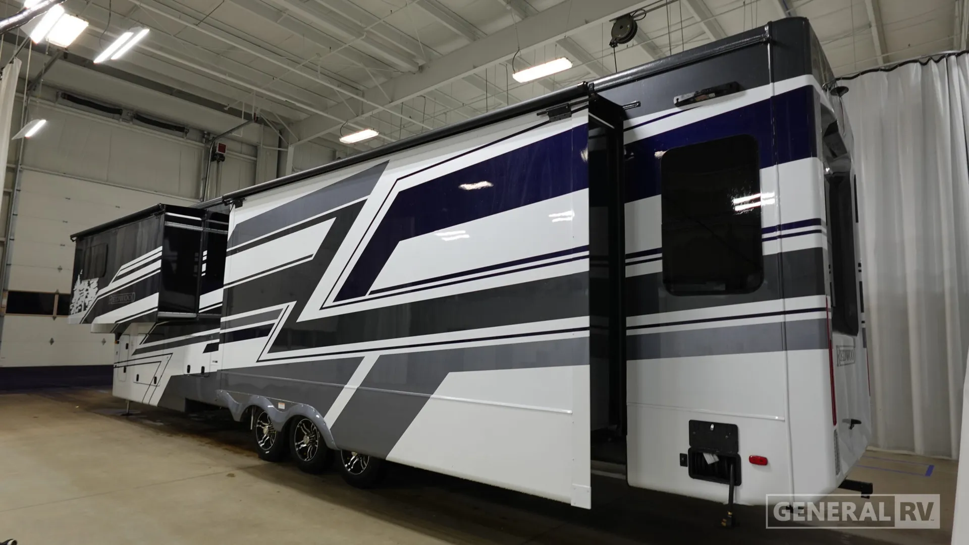 2026 Crossroads RV Redwood 412GK - Photo 4
