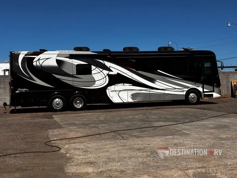 2020 Forest River Berkshire XLT 45B - Photo 4