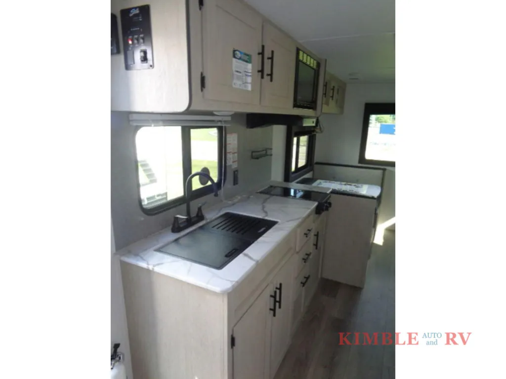 2025 Shasta RVs i-5 Edition 521CK, Photos photo 10