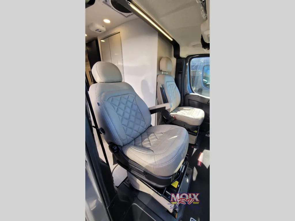 2027 Thor Motor Coach Tellaro 20Y, Photos photo 22