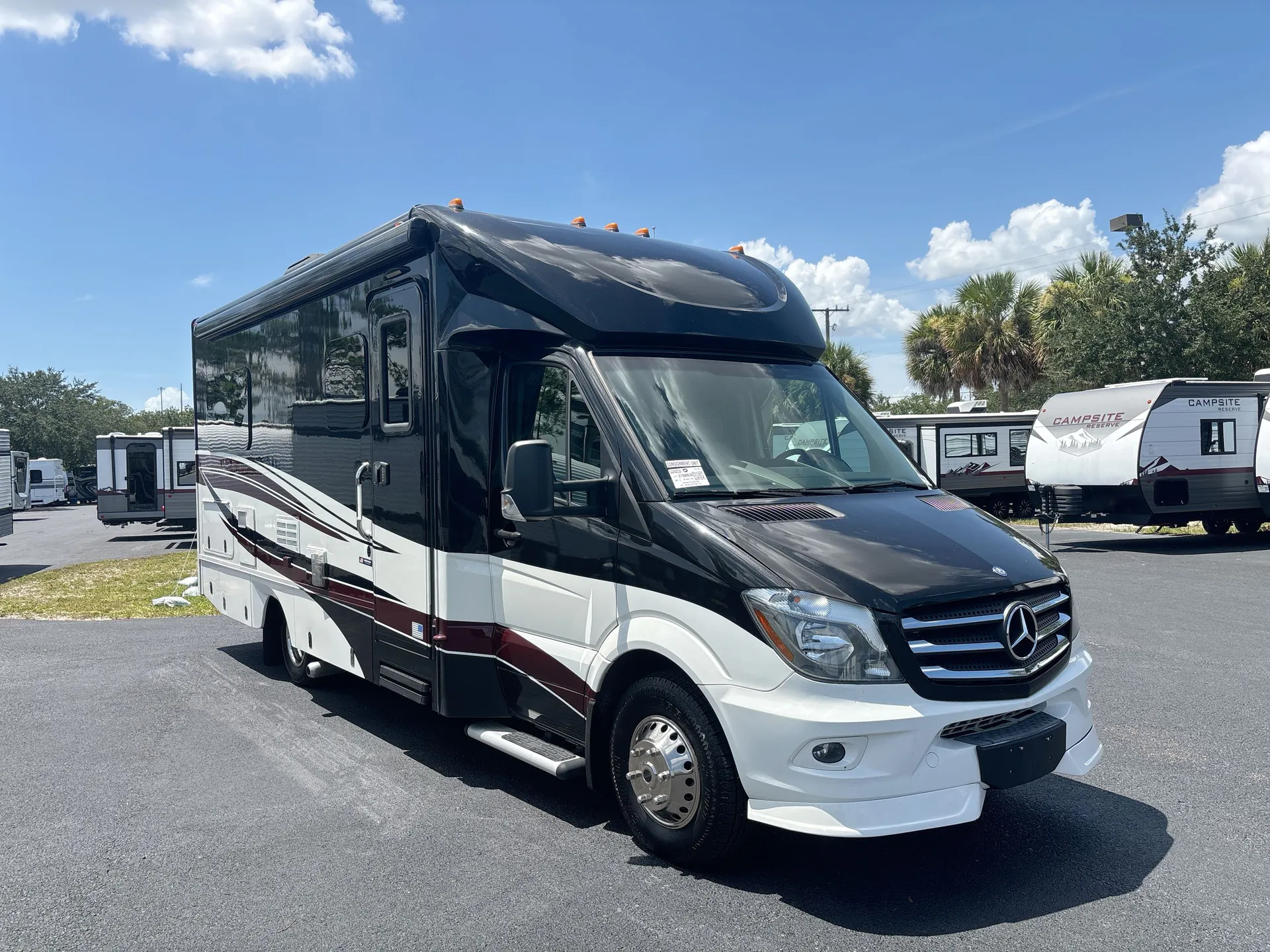 2016 Renegade RV Villagio 25RBS dealer photo 1 from Camping World