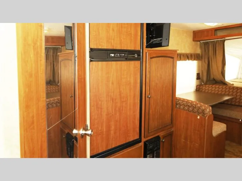 2012 Jayco Jay Feather Ultra Lite 19H - Photo 4