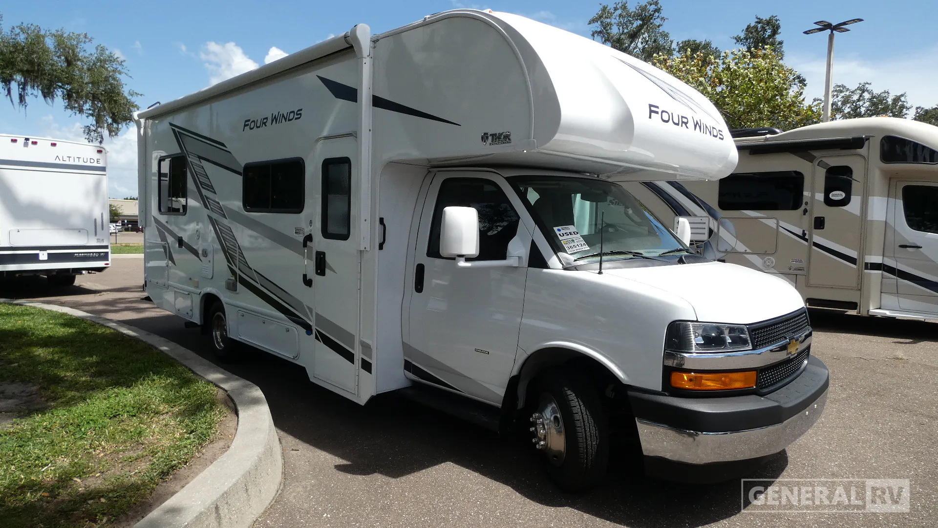 2025 Thor Motor Coach Four Winds 25V - Photo 2