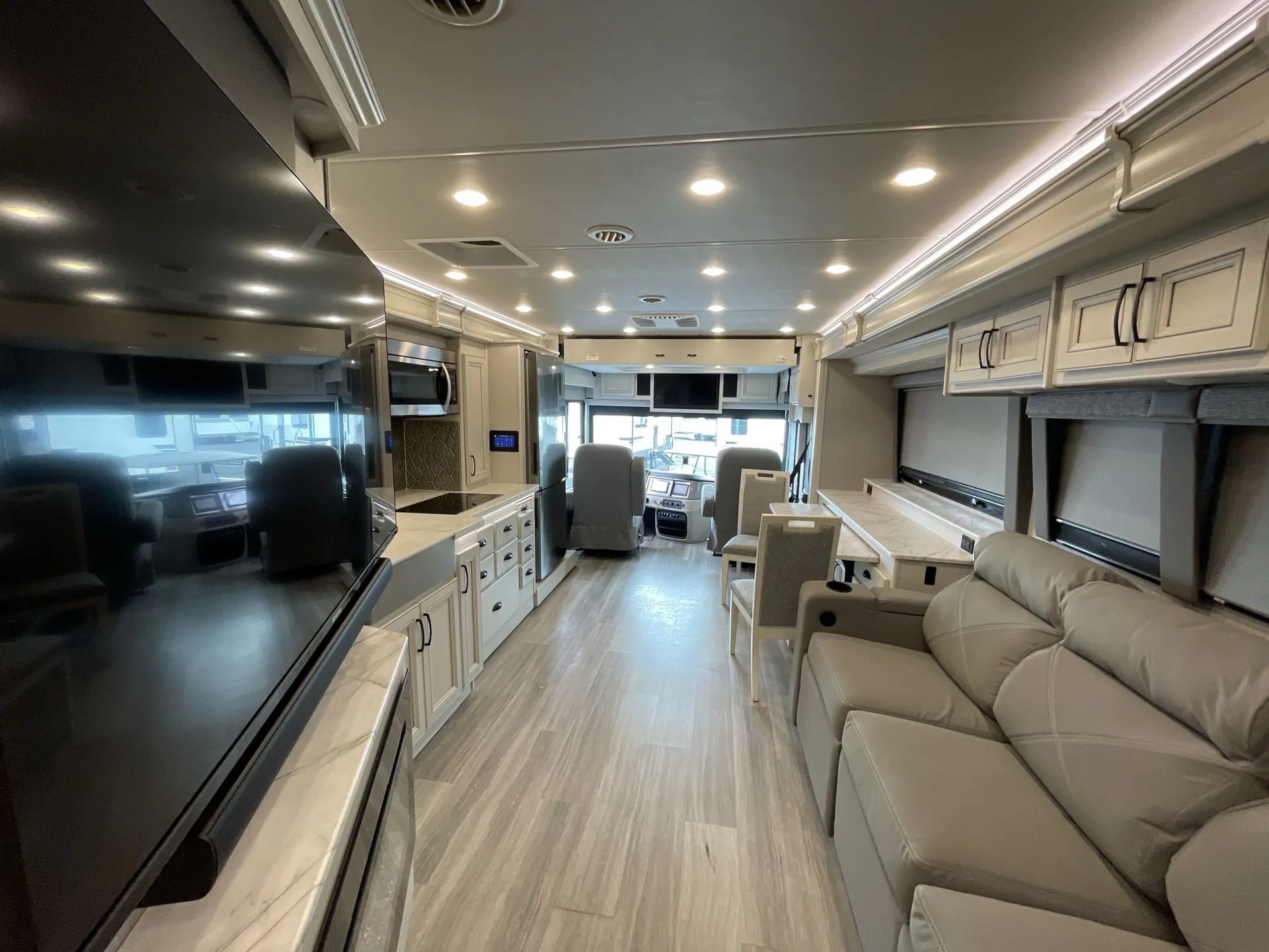 2023 Fleetwood Frontier 36SS — living area main