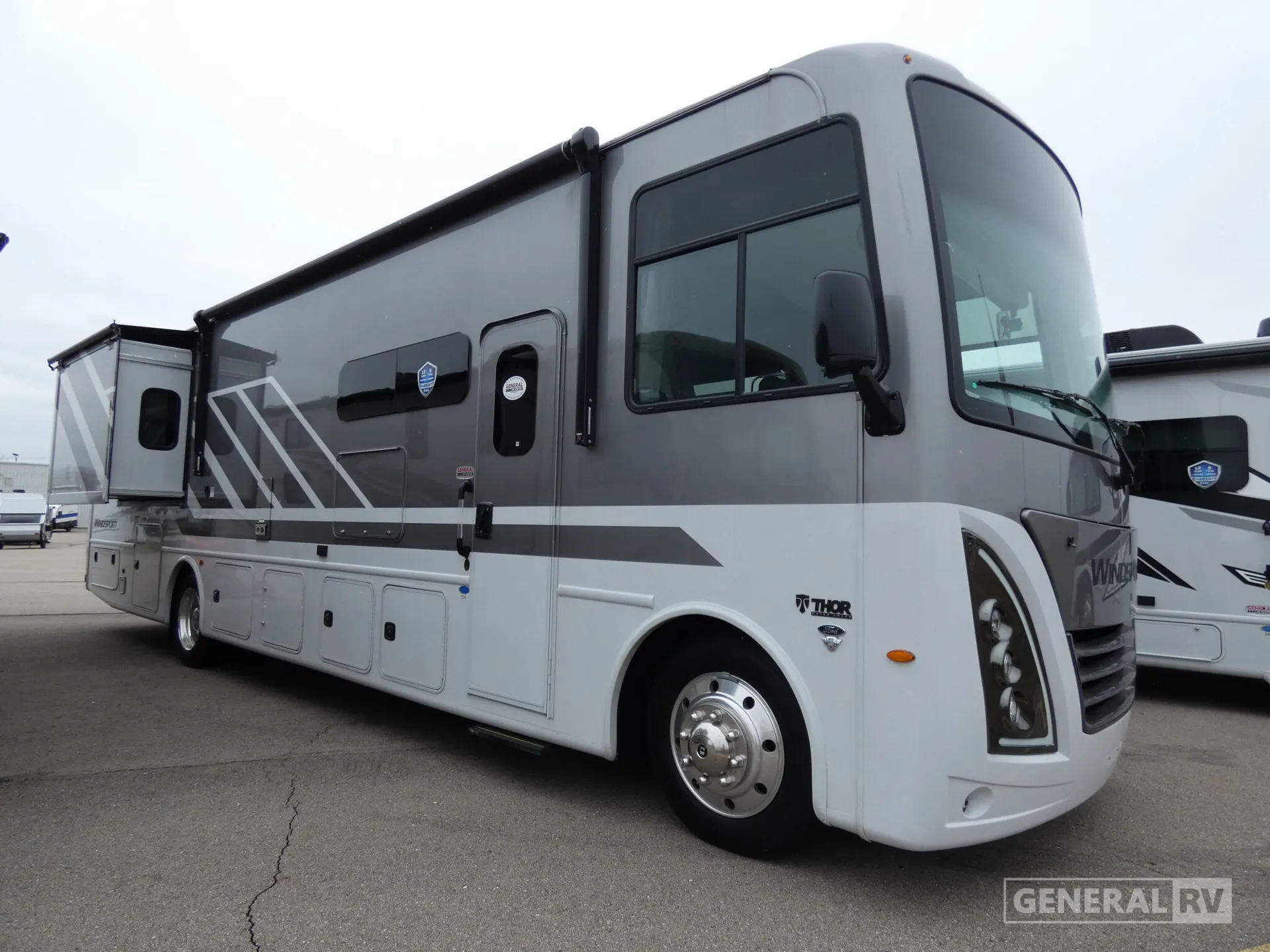 2026 Thor Motor Coach Windsport 35G - Photo 2