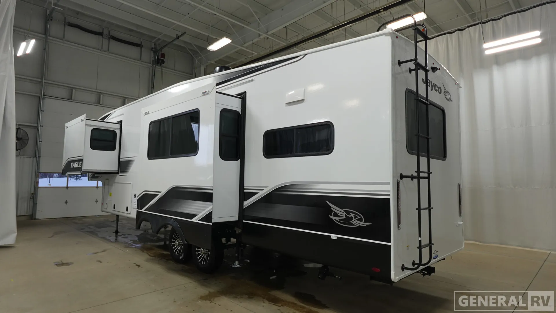 2026 Jayco Eagle 365UKTS - Photo 4