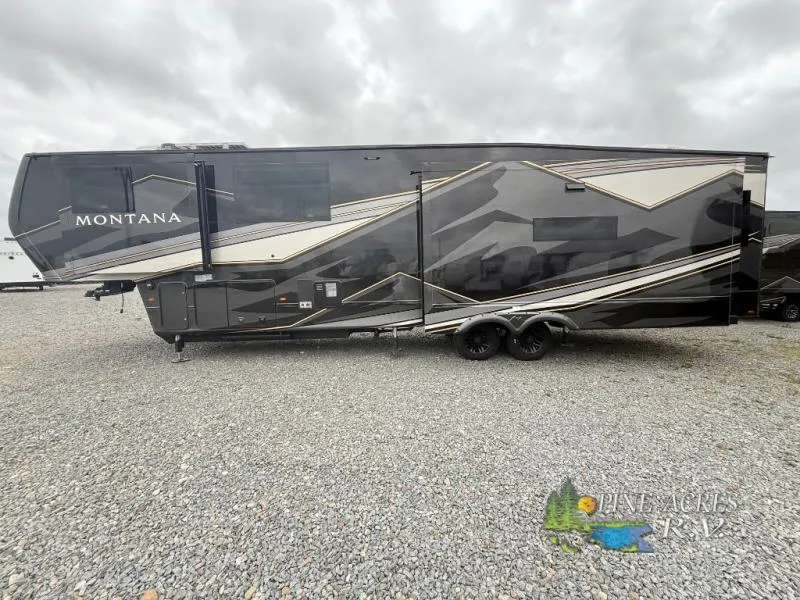 2025 Keystone Montana 3781RL - Photo 2