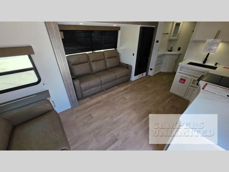 2027 Grand Design Transcend Xplor 245RL - Photo 3