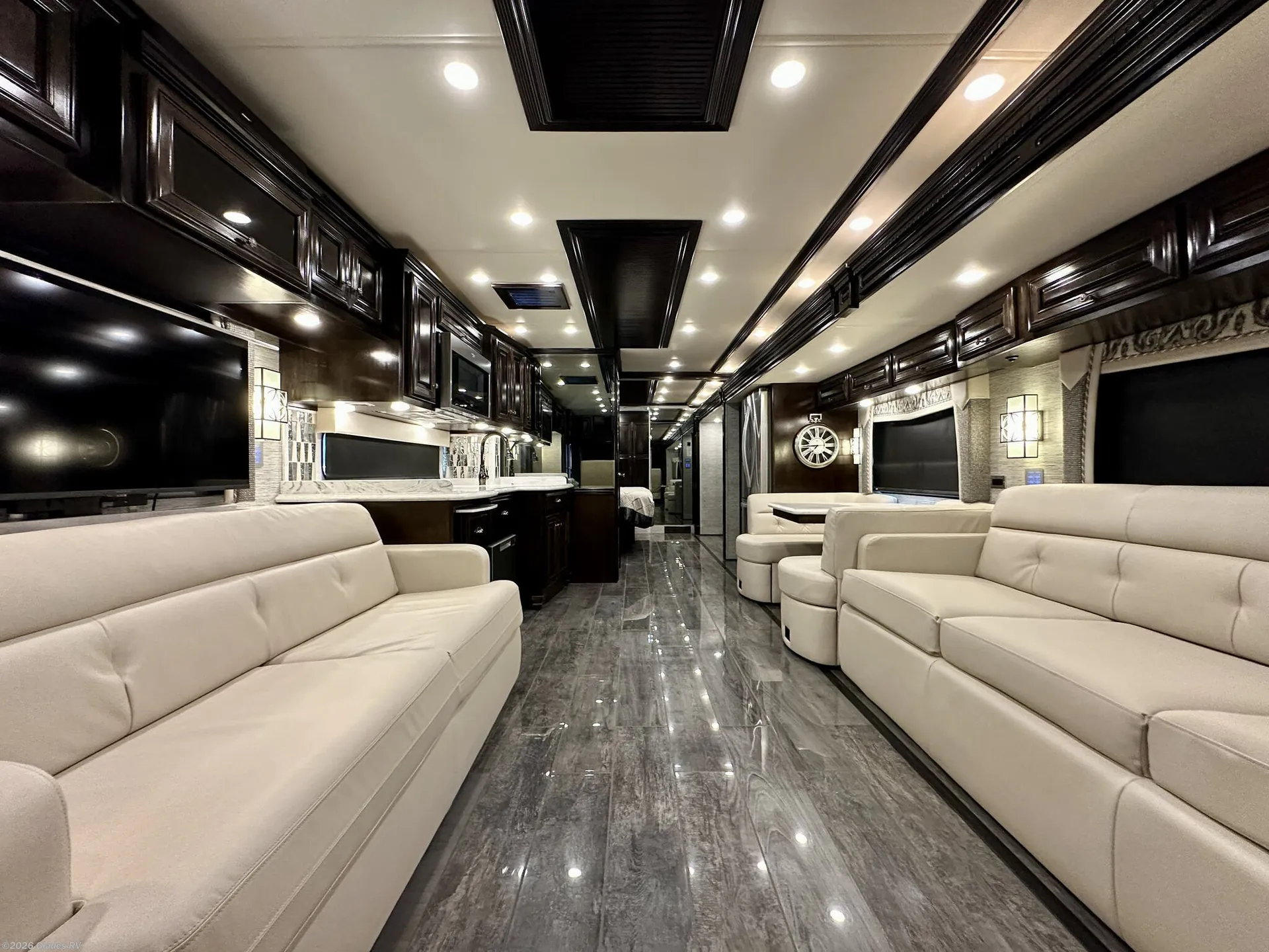 2018 Newmar Dutch Star 4369 - Photo 3